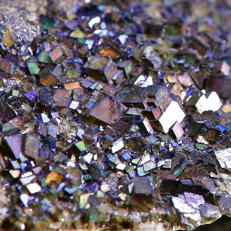 Sold! Iridescent Andradite Garnets – “Northern Ligths” Cluster (Landfalltjern, Drammen)